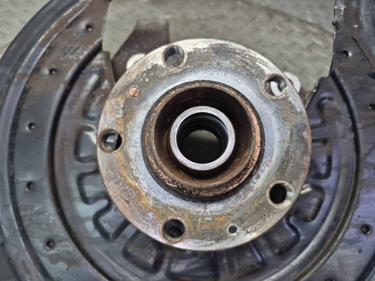 03-10 Bentley Continental GT Rear Right Spindle Knuckle Wheel Hub Bearing