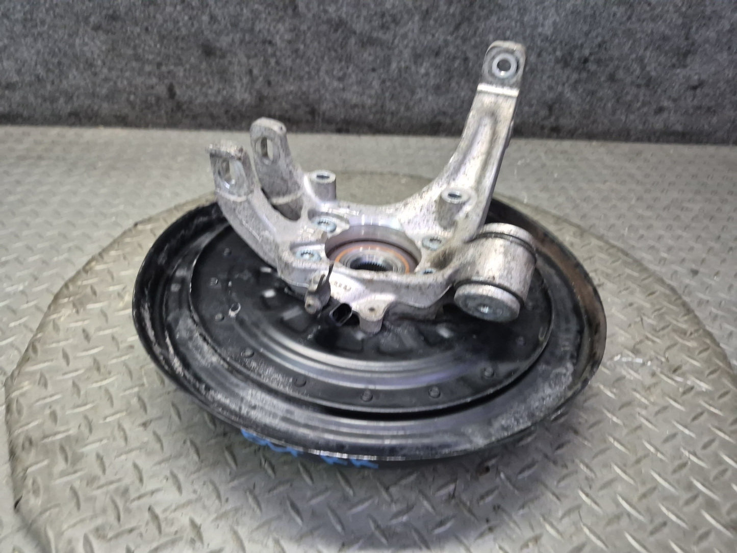 03-10 Bentley Continental GT Rear Right Spindle Knuckle Wheel Hub Bearing