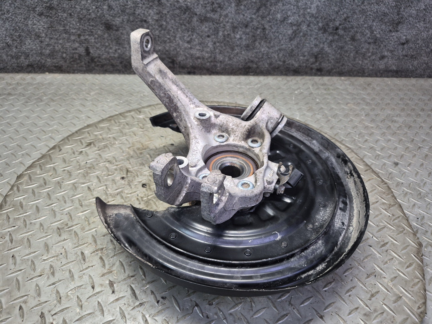 03-10 Bentley Continental GT Rear Right Spindle Knuckle Wheel Hub Bearing