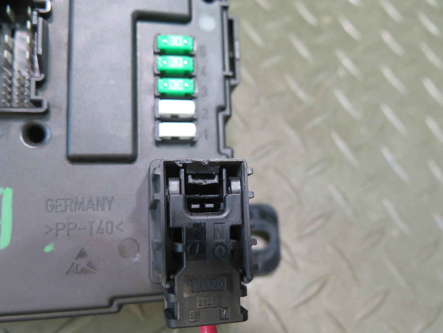 2015-2020 BMW F32 F33 F82 F83 M4 Rear BCM BCU Body Control Module 6819333