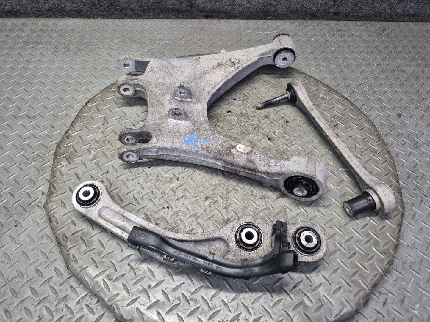03-10 Bentley Continental GT Rear Left Suspension Lower Control Arm Set of 3