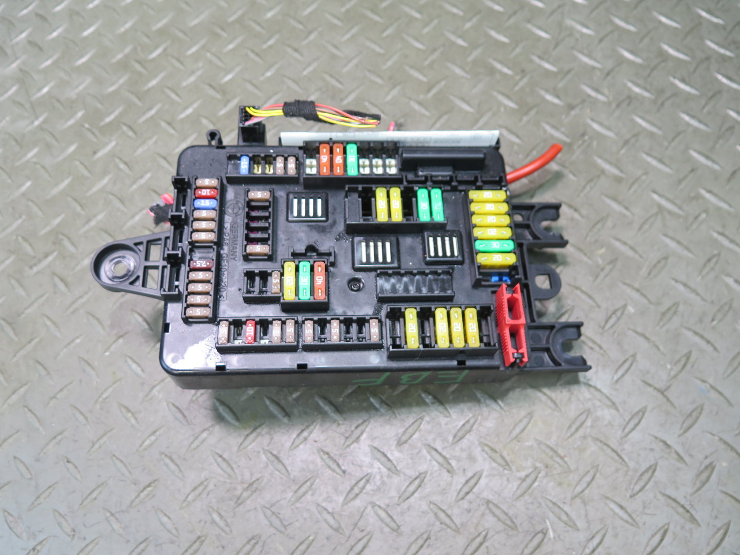 2015-2020 BMW F32 F33 F82 F83 M4 Rear Power Distribution Fuse Relay Box 9389070