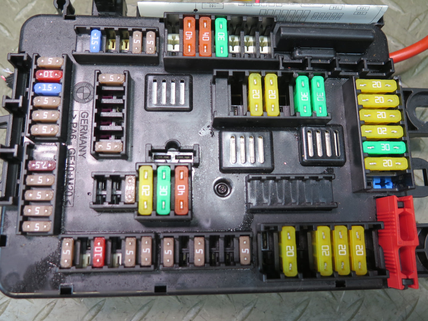 2015-2020 BMW F32 F33 F82 F83 M4 Rear Power Distribution Fuse Relay Box 9389070