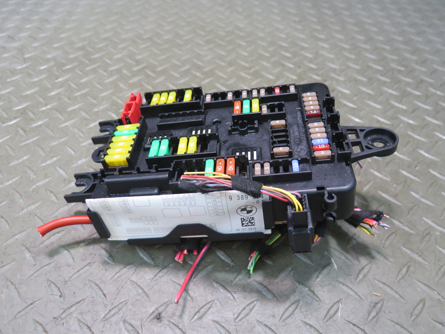 2015-2020 BMW F32 F33 F82 F83 M4 Rear Power Distribution Fuse Relay Box 9389070