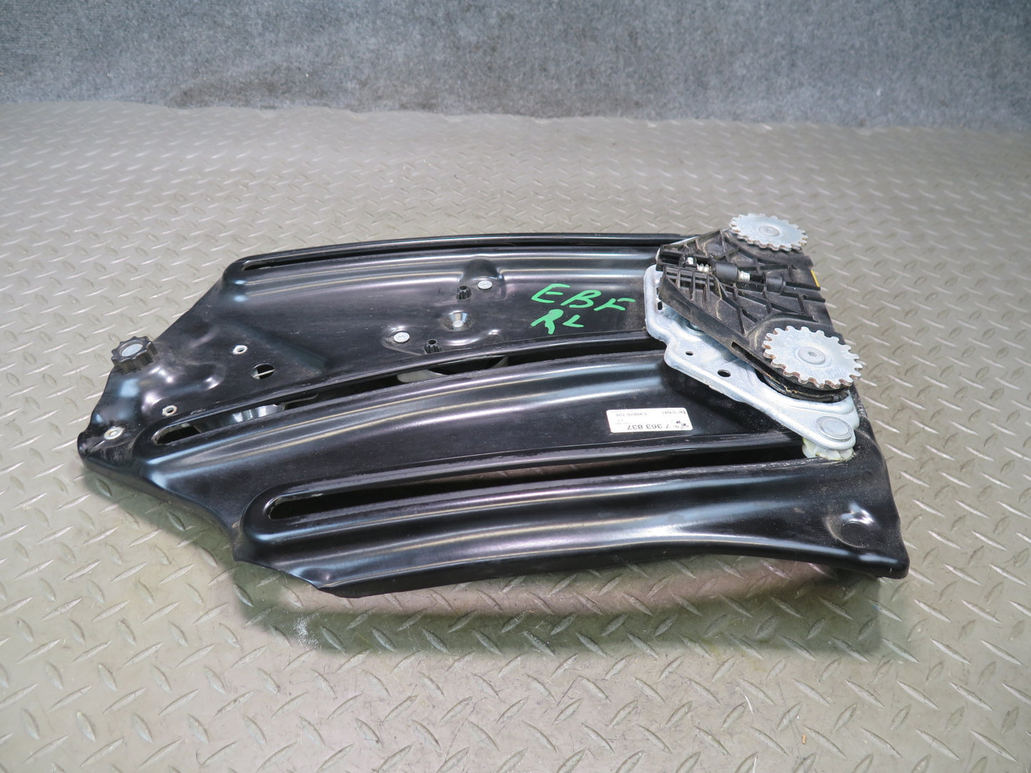 2015-2020 BMW F33 F83 M4 Convertible Rear Left Quarter Window Regulator w Motor