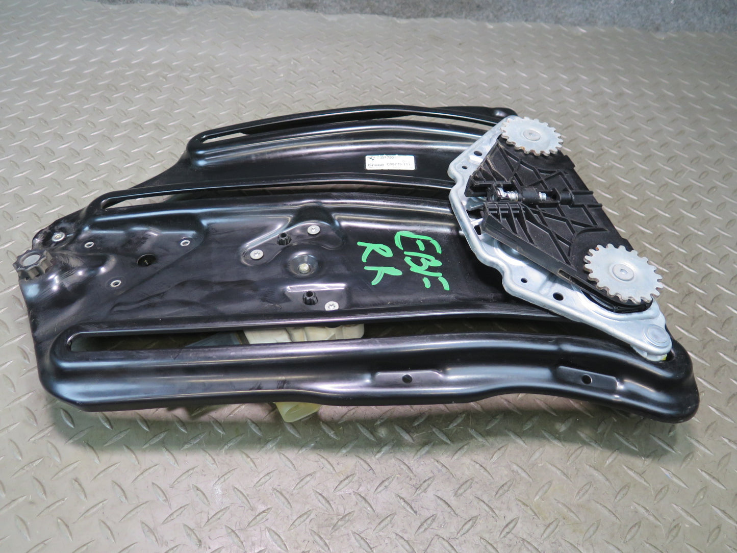 2015-2020 BMW F33 F83 M4 Convertible Rear Right Quarter Window Regulator w Motor