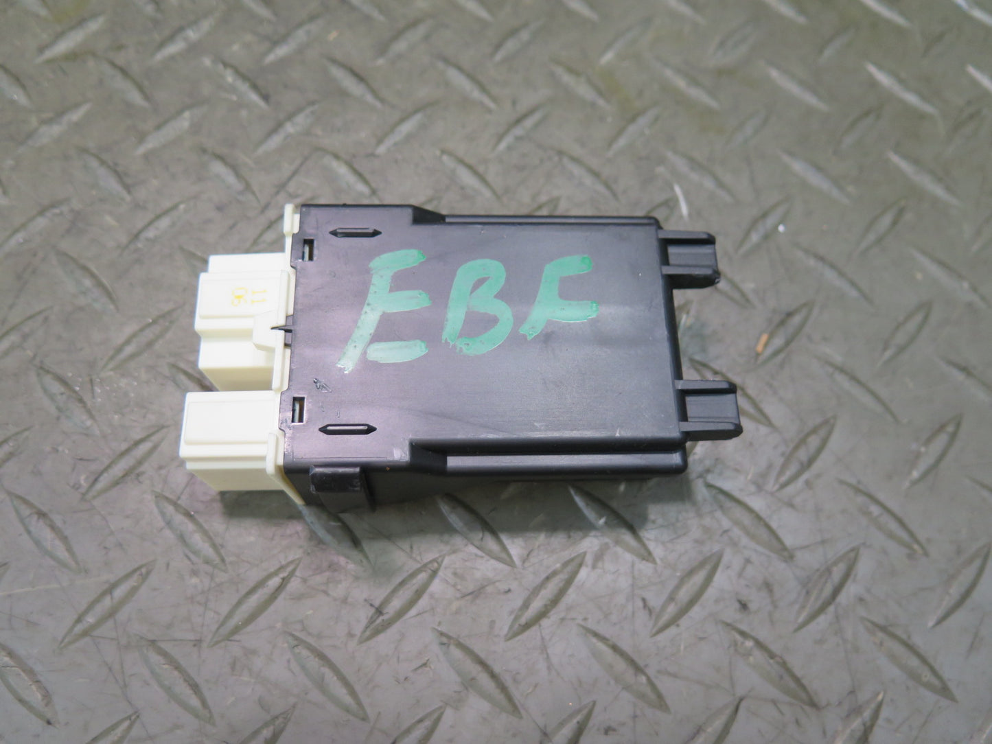 15-20 BMW F33 F83 M4 Convertible Neck Heater Control Module 7427905