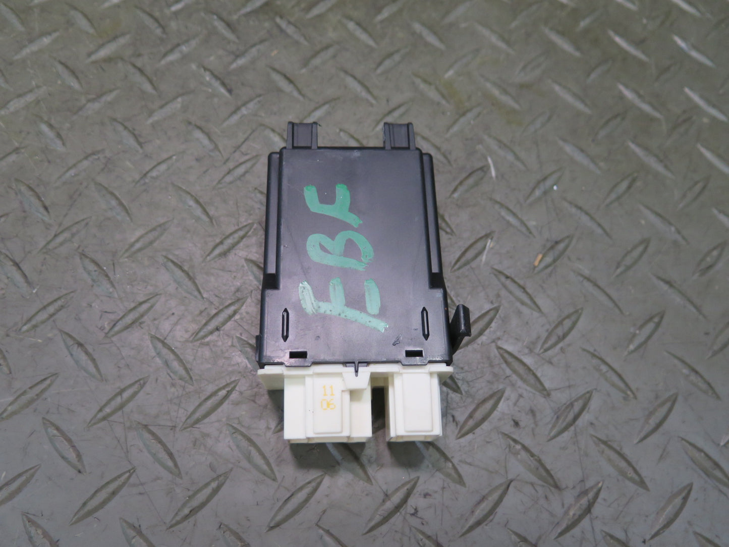15-20 BMW F33 F83 M4 Convertible Neck Heater Control Module 7427905