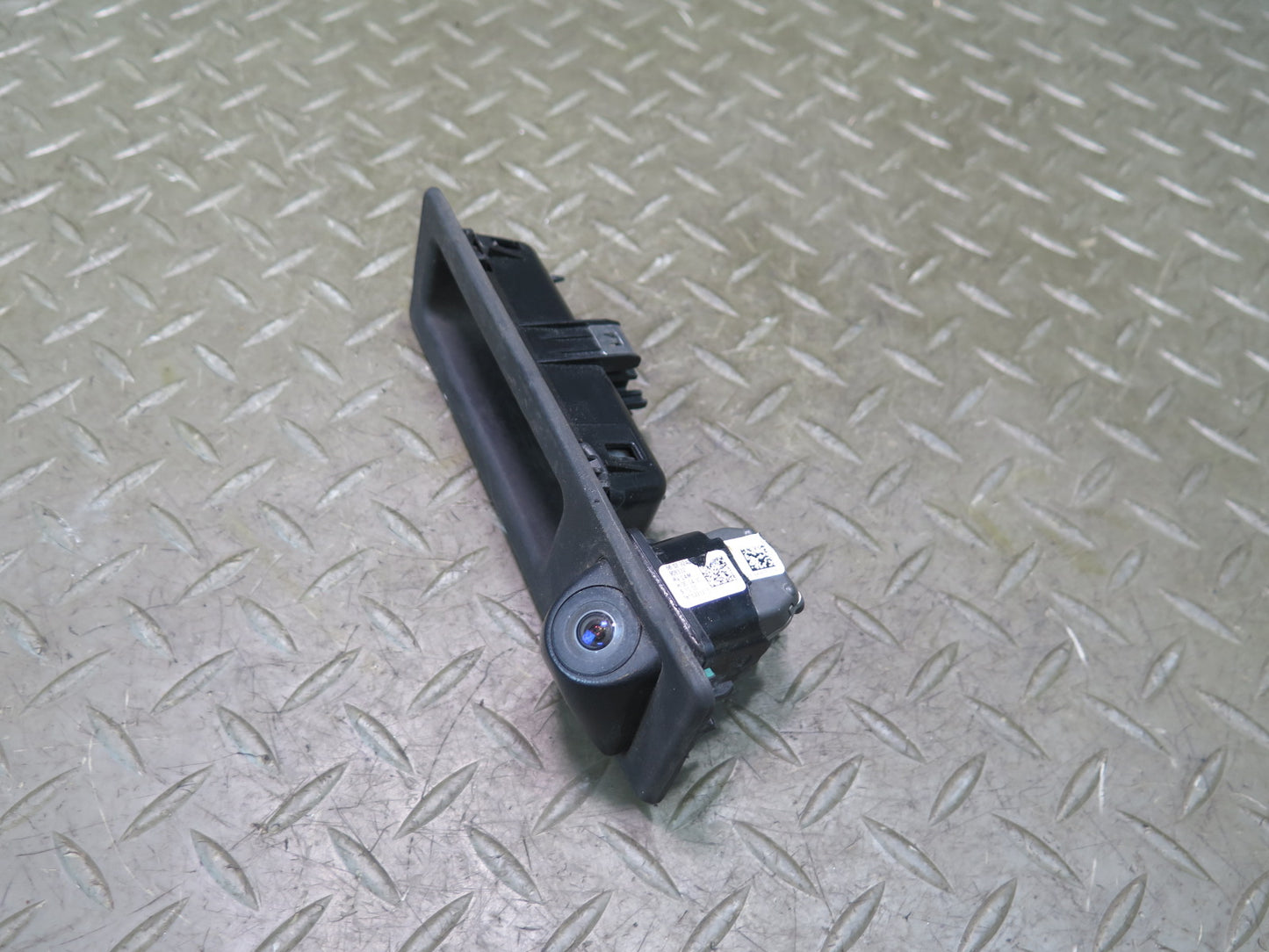 2015-2020 BMW F82 F83 M4 Rear View Camera w Trunk Handle