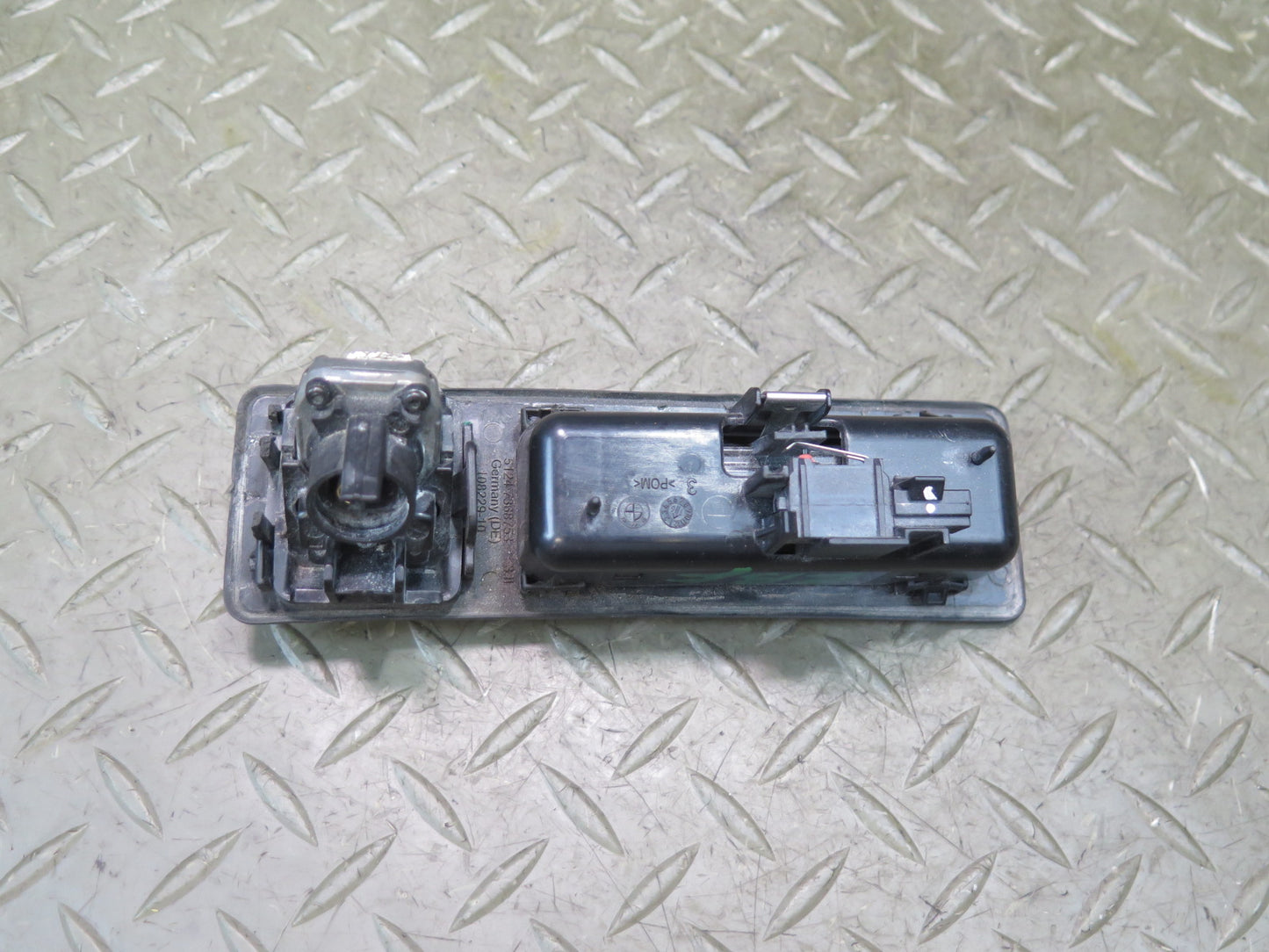 2015-2020 BMW F82 F83 M4 Rear View Camera w Trunk Handle