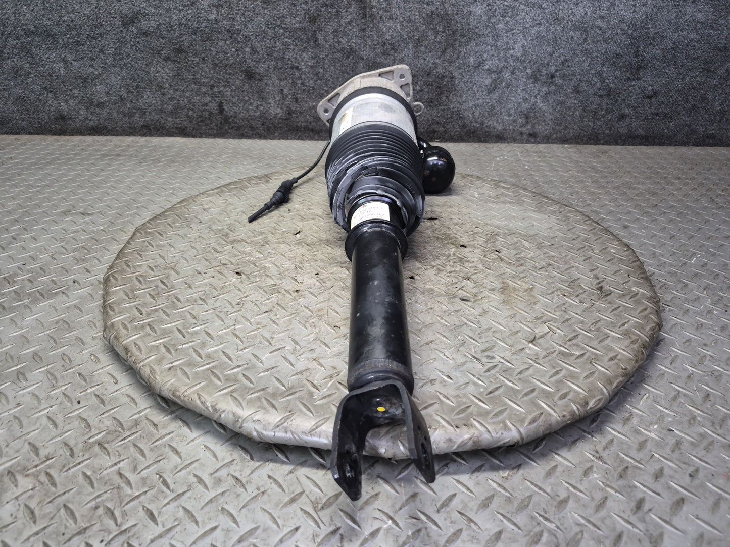 03-10 Bentley Continental GT Rear Left Air Spring Shock Strut Absorber
