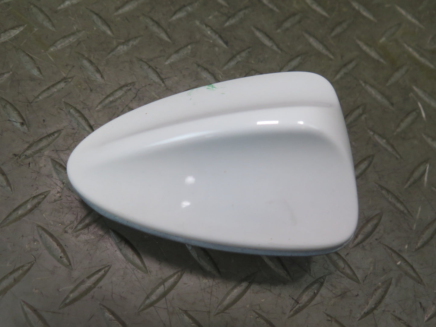 2015-2020 BMW F83 M4 Convertible Rear Trunk Shark FIN Antenna Module Alpinweiss
