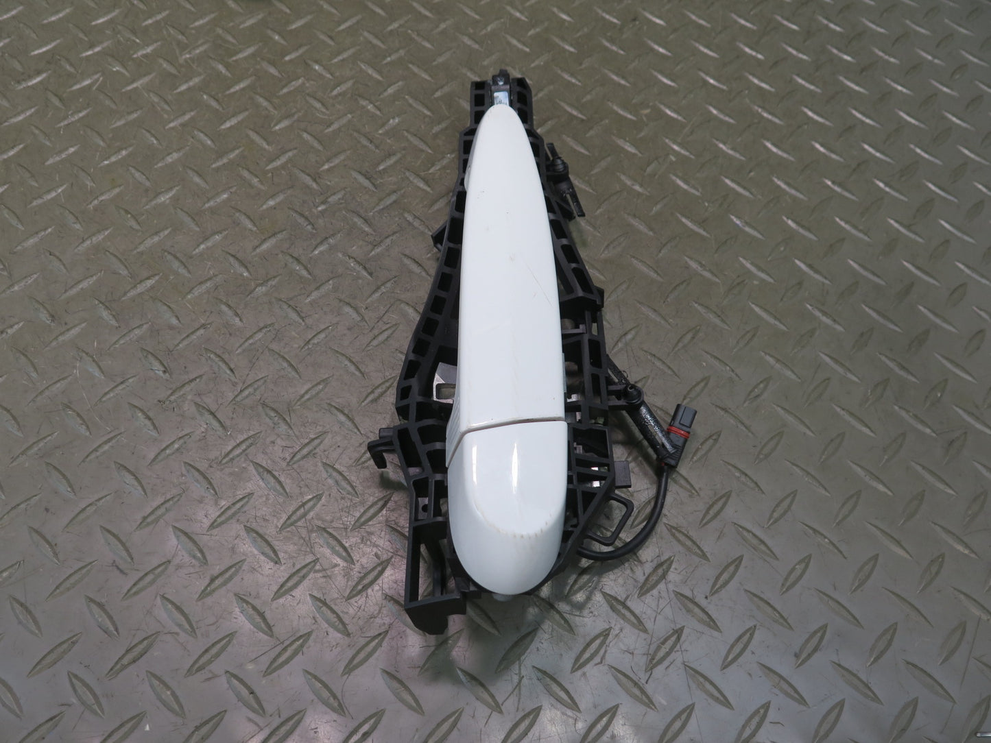 2015-2020 BMW F32 F33 F82 F83 M4 Right Door Exterior Comfort Access Handle
