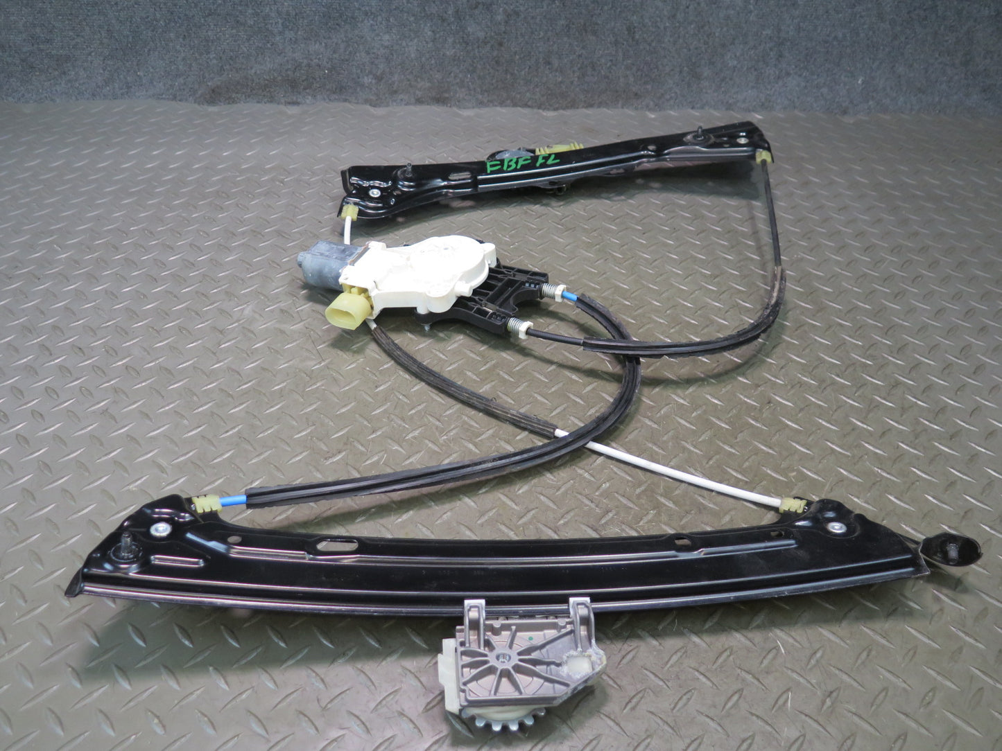 2015-2020 BMW F32 F33 F82 F83 M4 Left Door Window Regulator w Motor 7352747