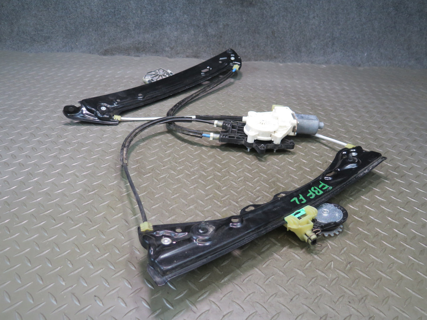 2015-2020 BMW F32 F33 F82 F83 M4 Left Door Window Regulator w Motor 7352747