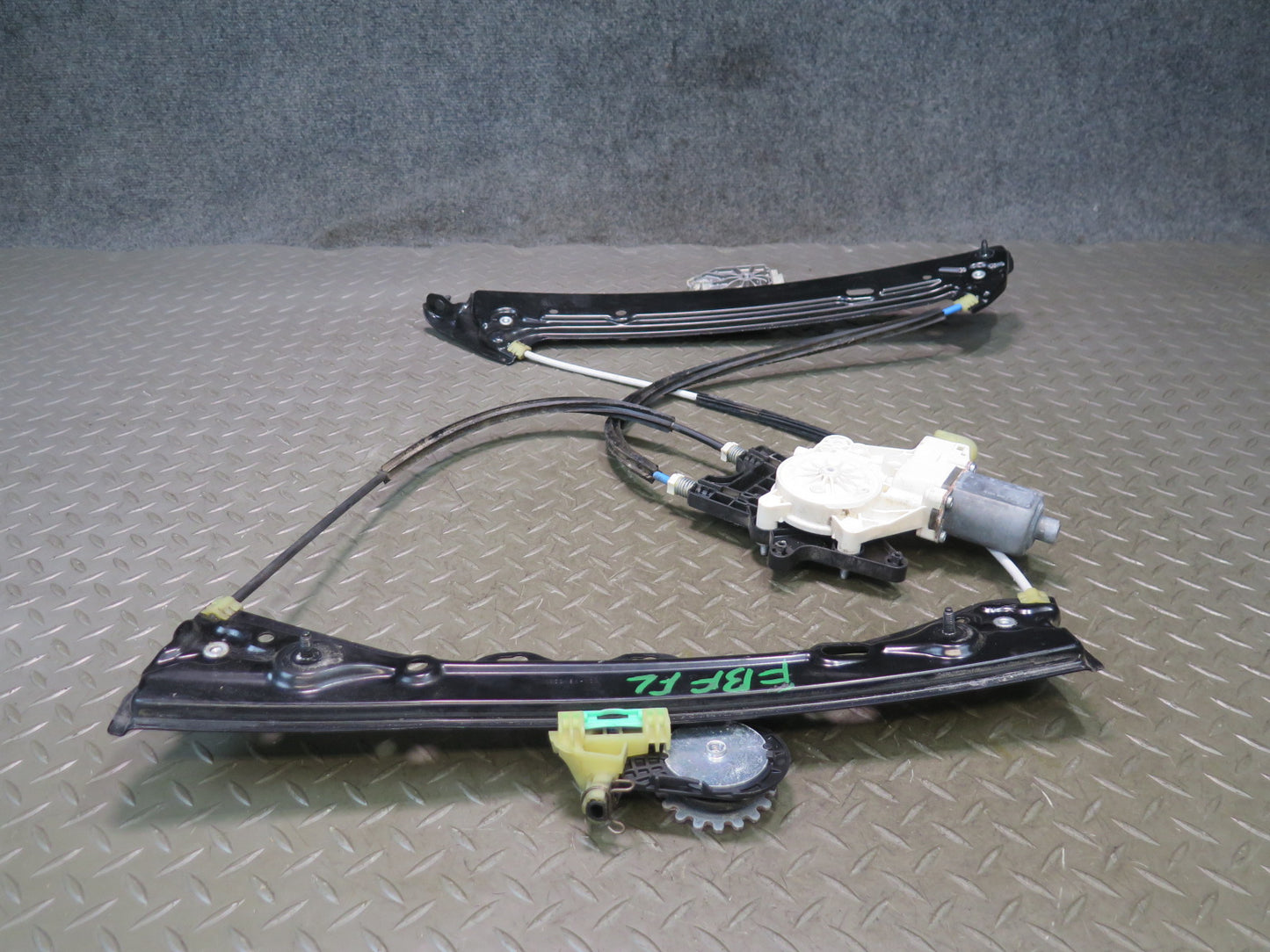 2015-2020 BMW F32 F33 F82 F83 M4 Left Door Window Regulator w Motor 7352747