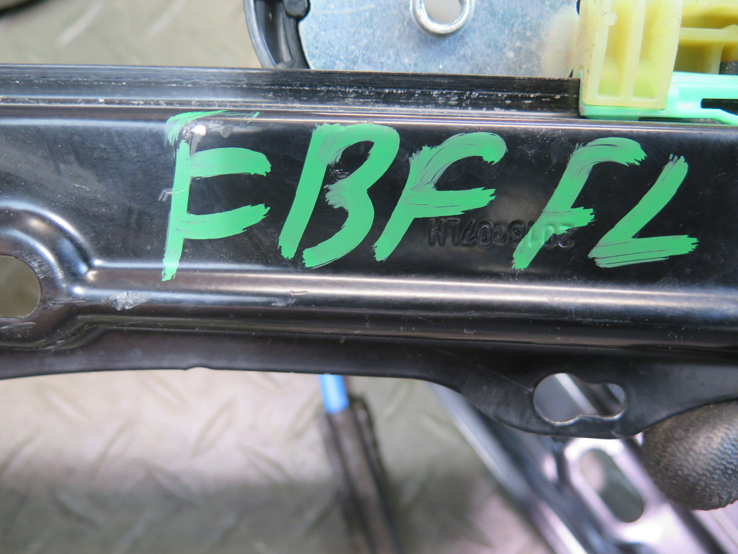 2015-2020 BMW F32 F33 F82 F83 M4 Left Door Window Regulator w Motor 7352747