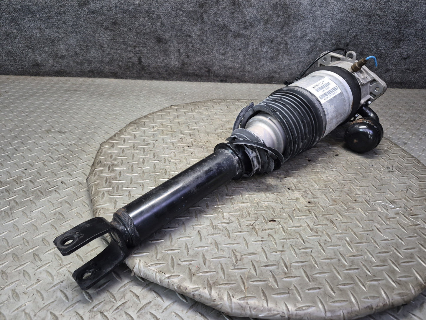 03-10 Bentley Continental GT Rear Right Air Spring Shock Strut Absorber