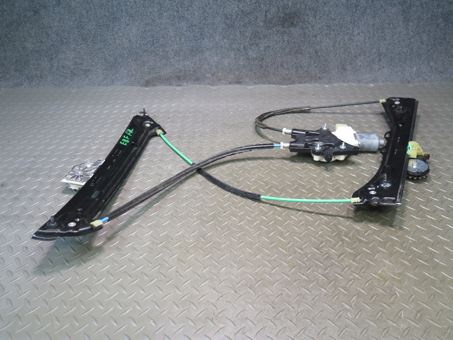 2015-2020 BMW F32 F33 F82 F83 M4 Right Door Window Regulator w Motor 7352748