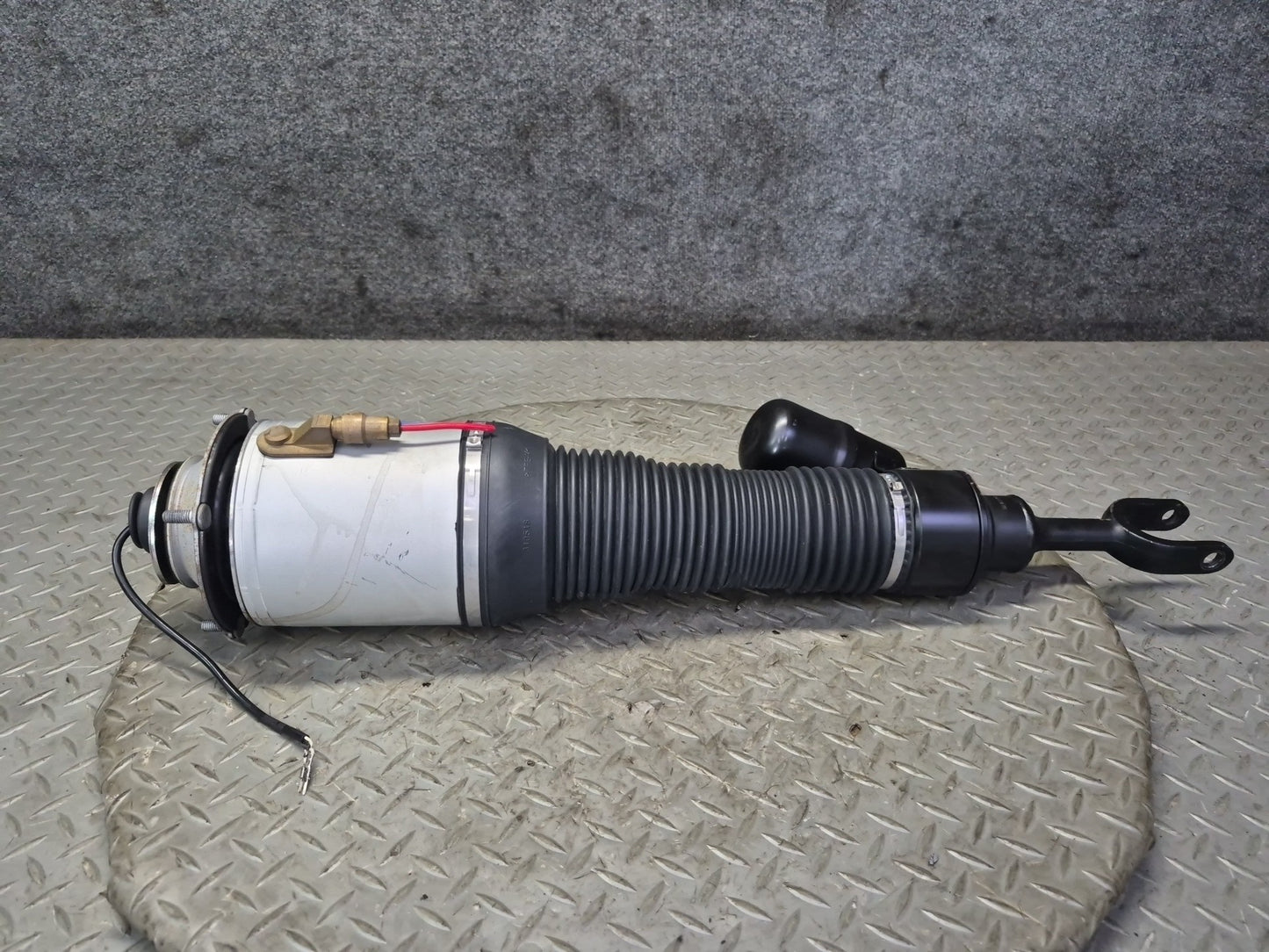 03-10 Bentley Continental GT Front Left Air Spring Shock Strut Absorber