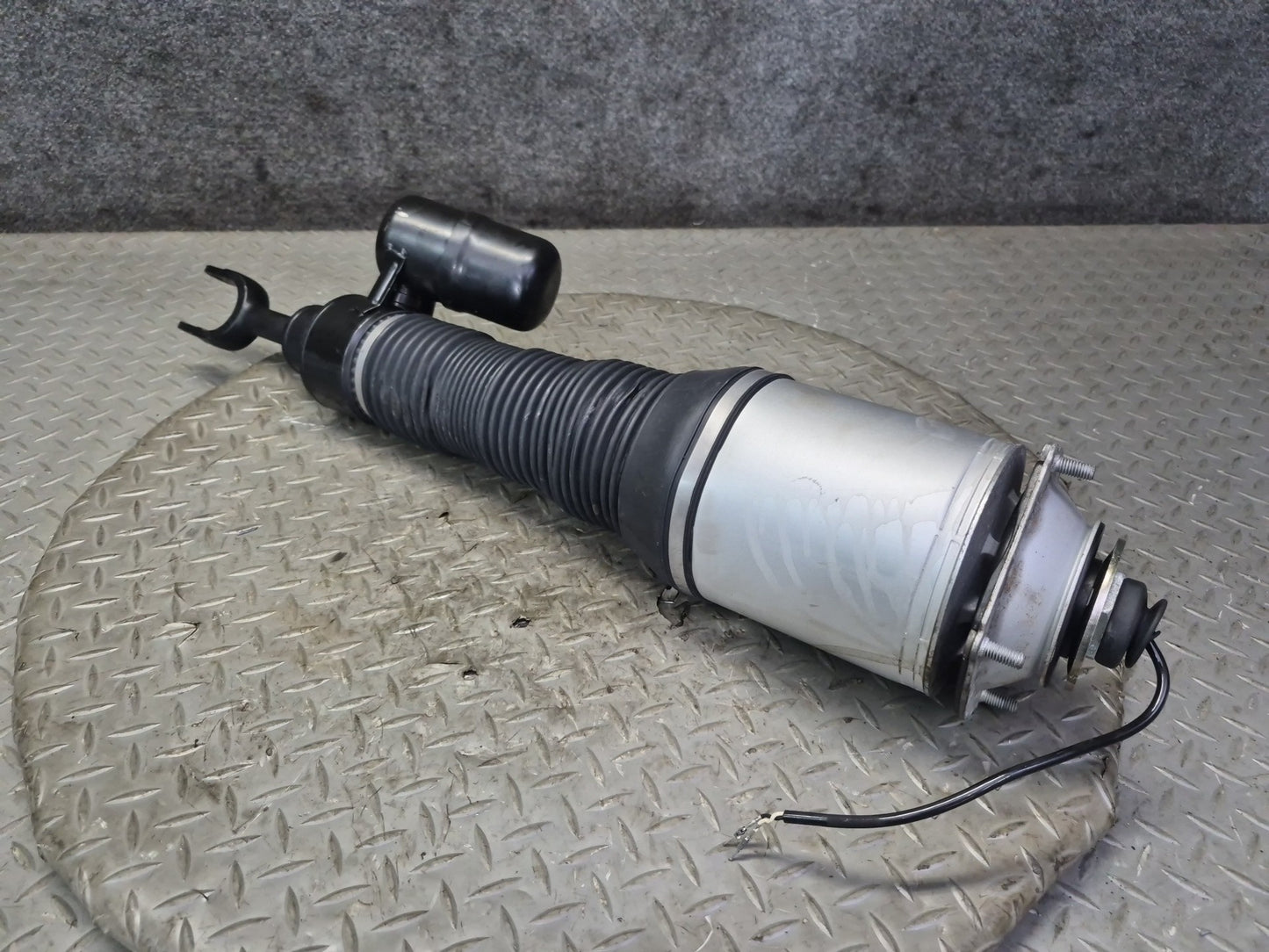 03-10 Bentley Continental GT Front Left Air Spring Shock Strut Absorber