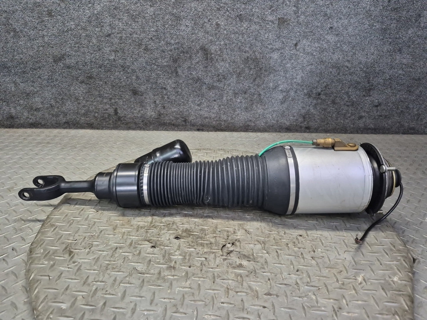 03-10 Bentley Continental GT Front Right Air Spring Shock Strut Absorber