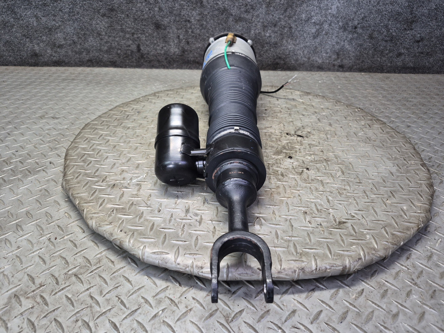 03-10 Bentley Continental GT Front Right Air Spring Shock Strut Absorber