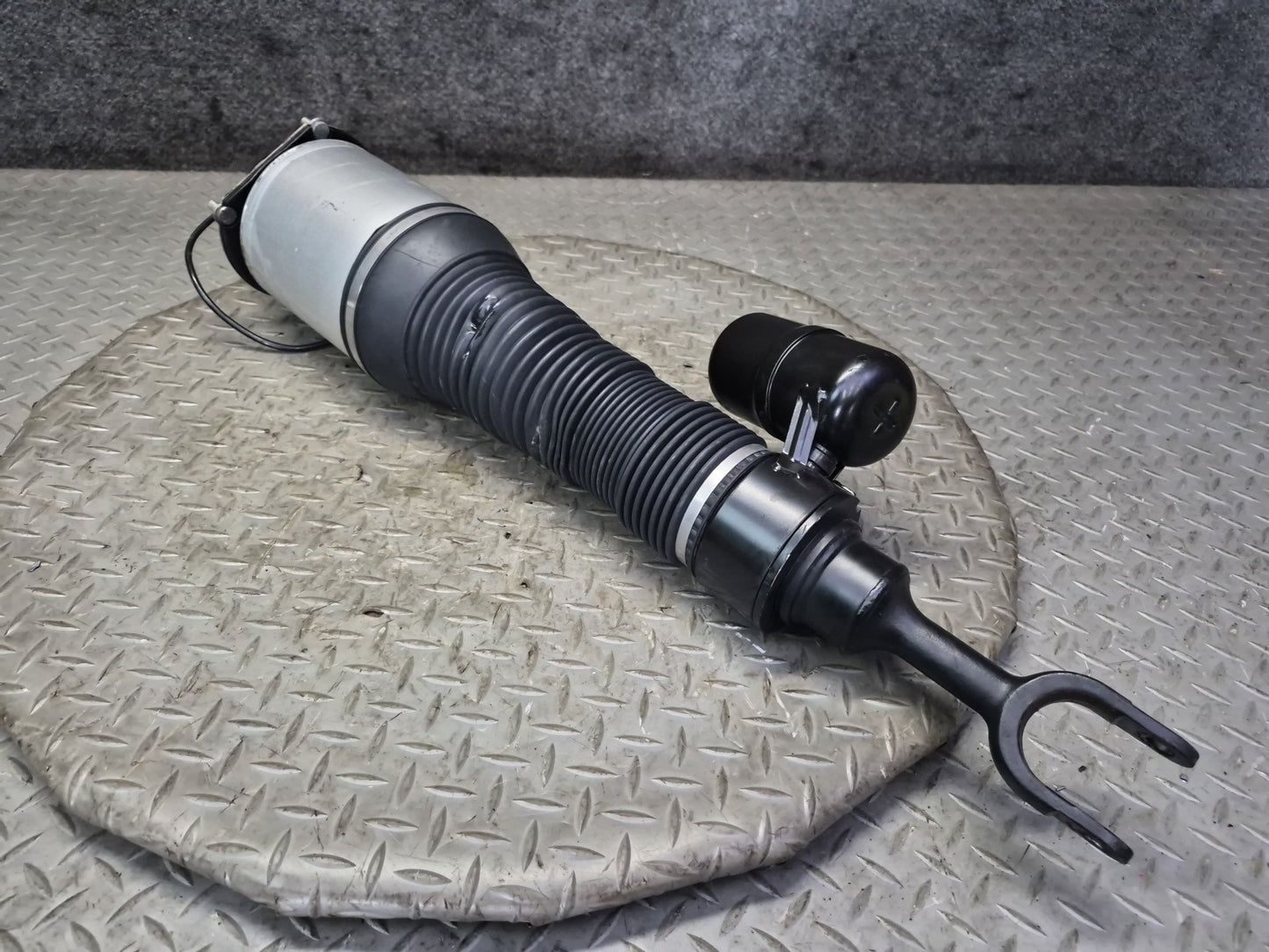 03-10 Bentley Continental GT Front Right Air Spring Shock Strut Absorber