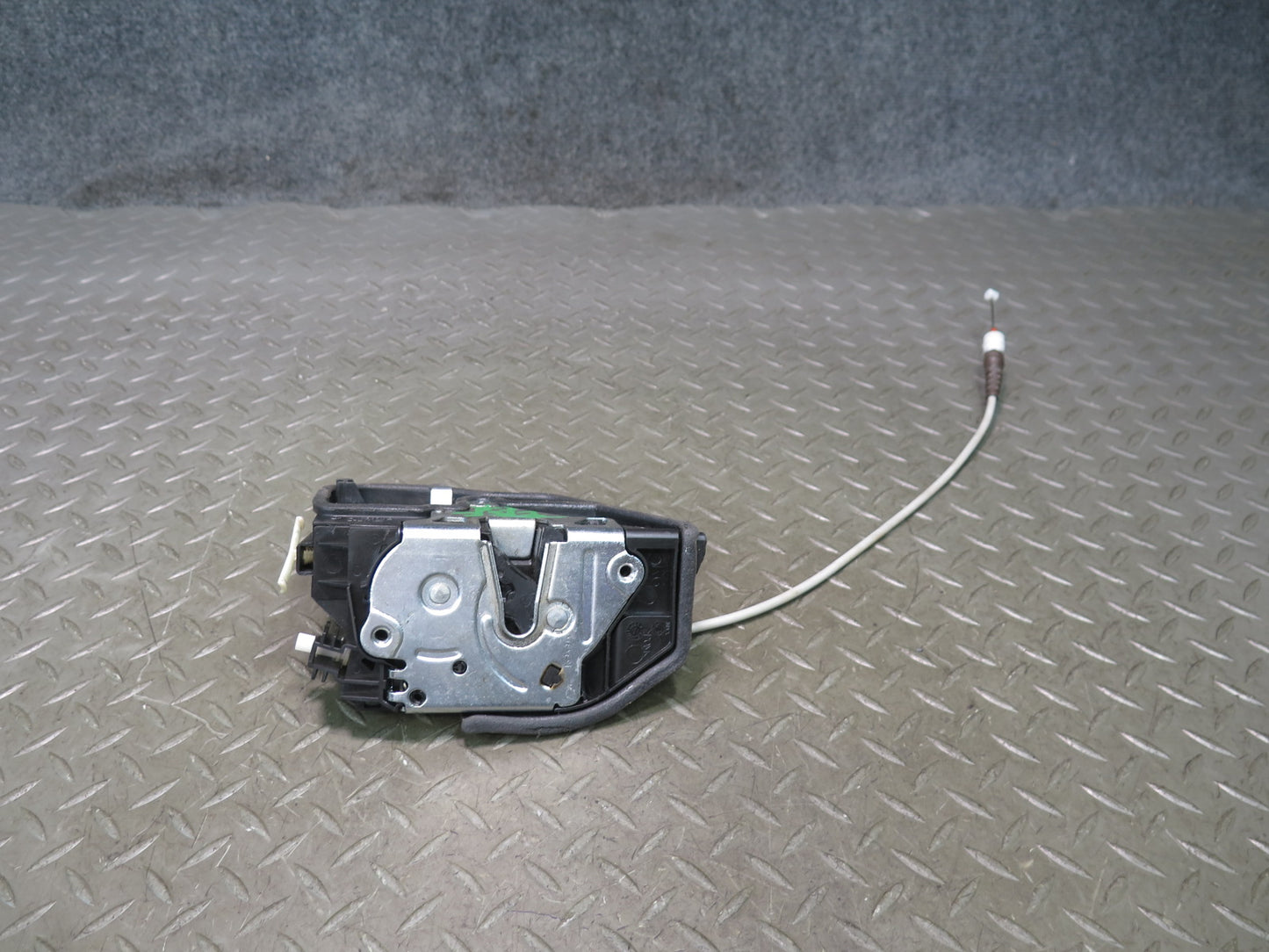2015-2020 BMW F32 F33 F82 F83 M4 Front Right Pass Side Door Lock Latch Actuator