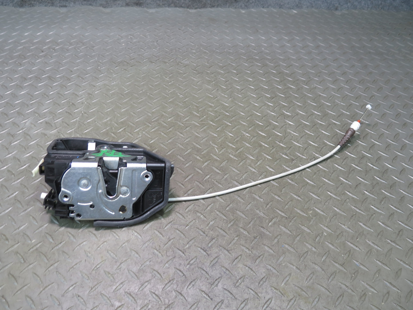 2015-2020 BMW F32 F33 F82 F83 M4 Front Right Pass Side Door Lock Latch Actuator