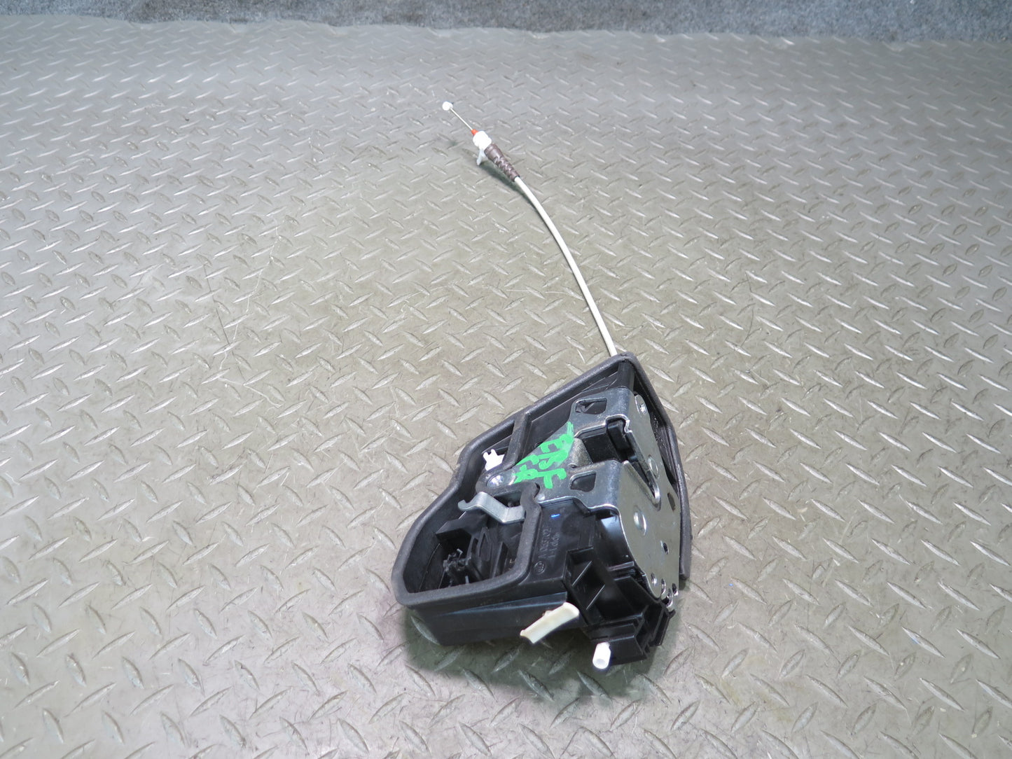 2015-2020 BMW F32 F33 F82 F83 M4 Front Right Pass Side Door Lock Latch Actuator