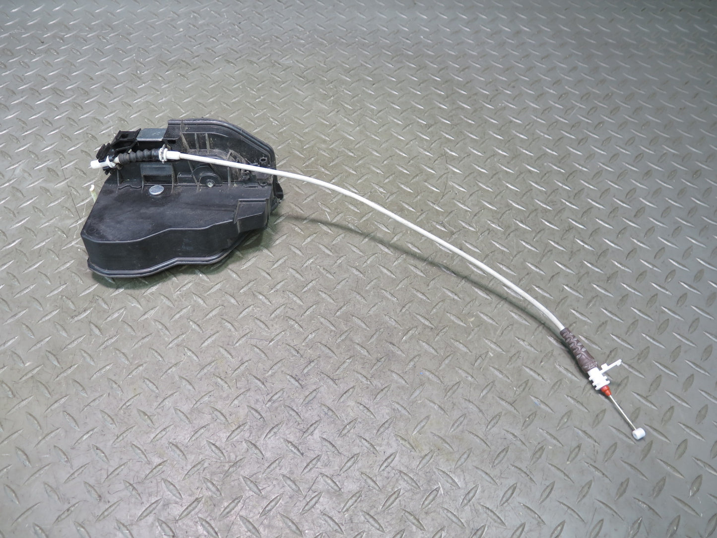 2015-2020 BMW F32 F33 F82 F83 M4 Front Right Pass Side Door Lock Latch Actuator