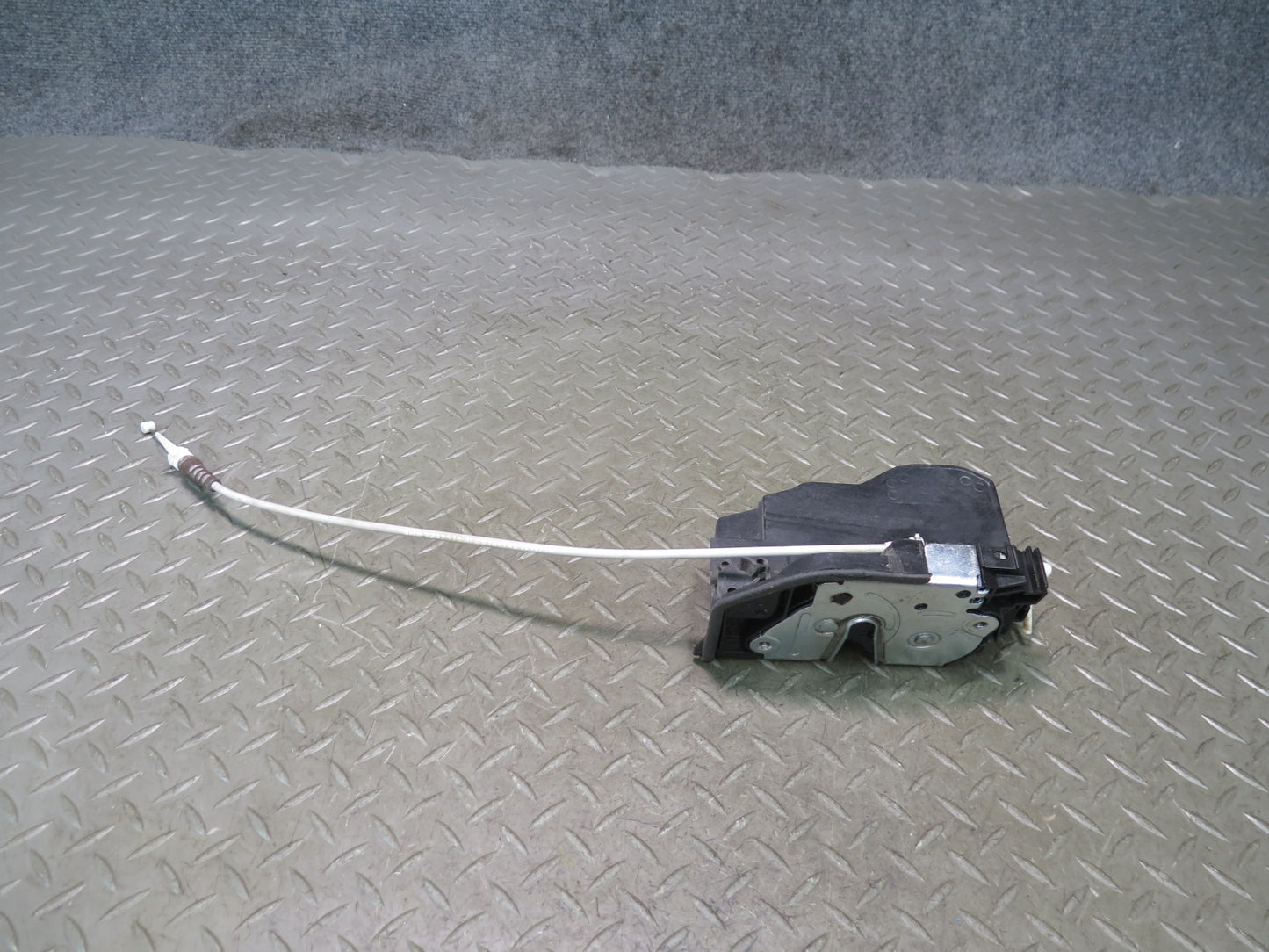 2015-2020 BMW F32 F33 F82 F83 M4 Front Right Pass Side Door Lock Latch Actuator