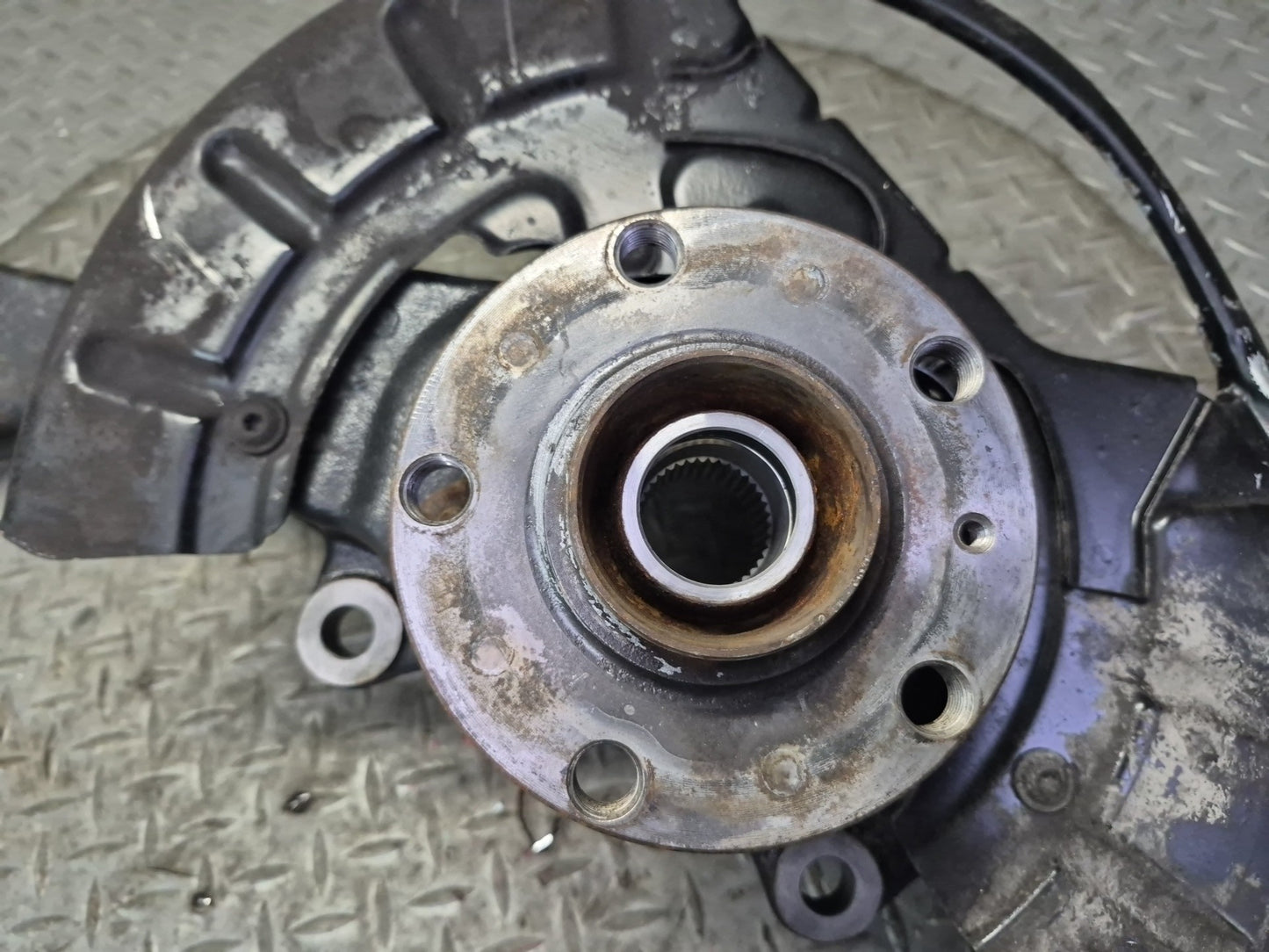 03-10 Bentley Continental GT AWD Front Right Spindle Knuckle Wheel Hub Bearing