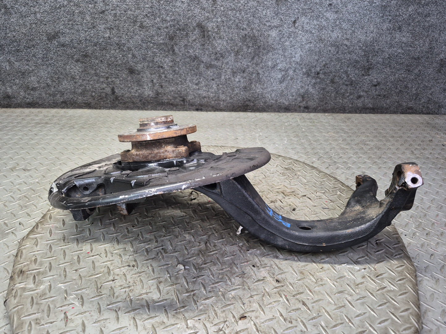 03-10 Bentley Continental GT AWD Front Right Spindle Knuckle Wheel Hub Bearing