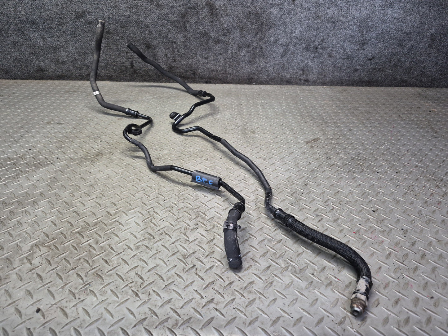 03-10 Bentley Continental GT A/T Transmission Oil Cooler Hose Pipe Line Set