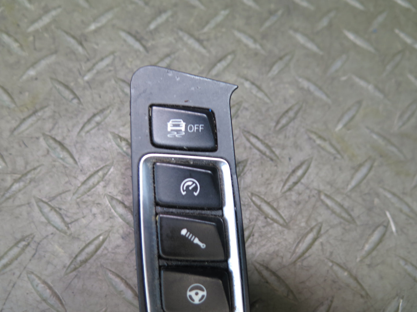 2015-2020 BMW F32 F33 F82 F83 M4  Console Traction PDC Multi Switch 7850482
