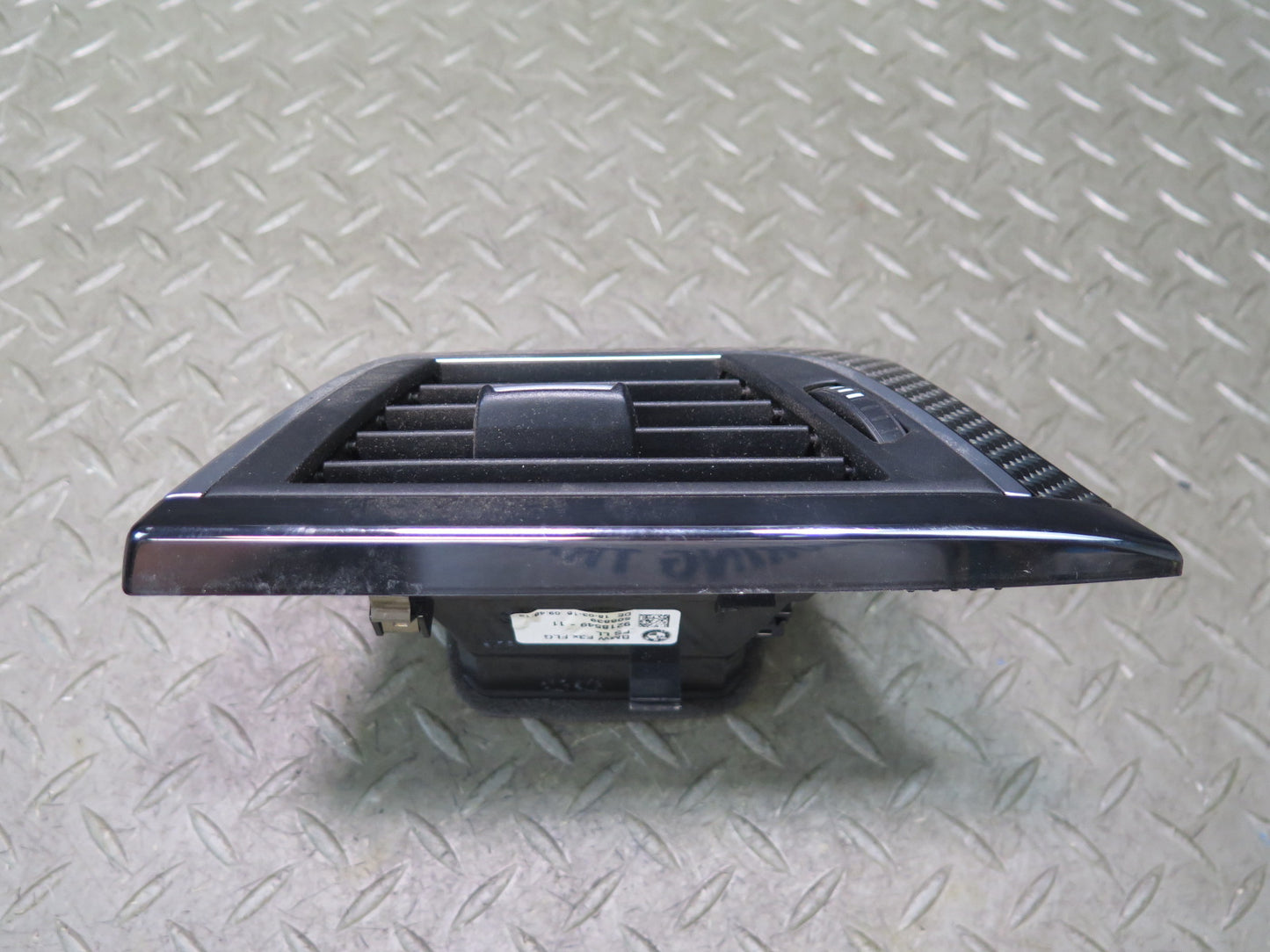 2015-2020 BMW F82 F83 M4 Left Driver A/C Air Vent Dash Grille Carbon Fiber