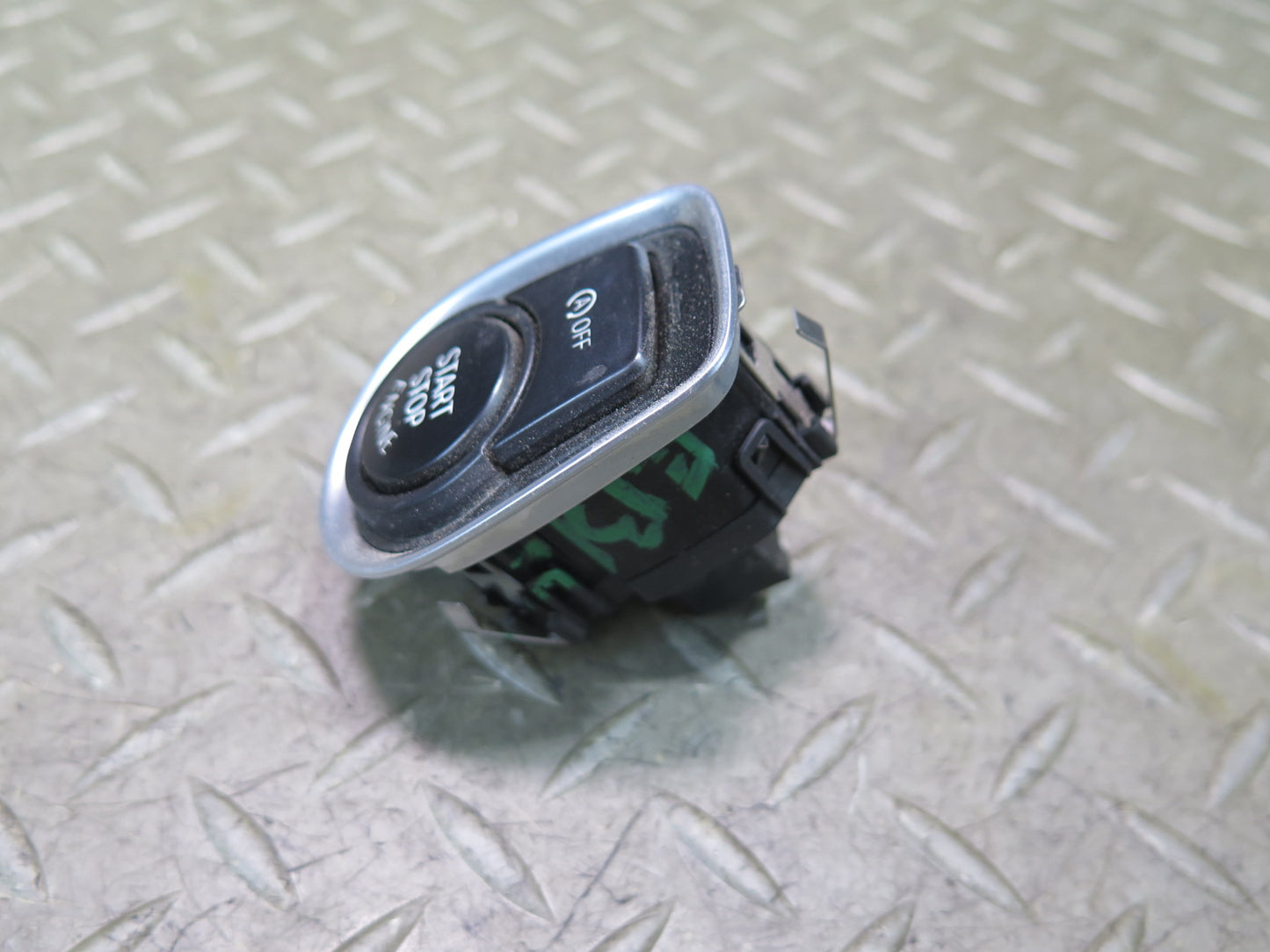 2015-2020 BMW F32 F33 F82 F83 M4 Engine Start Stop Button Switch 9250734