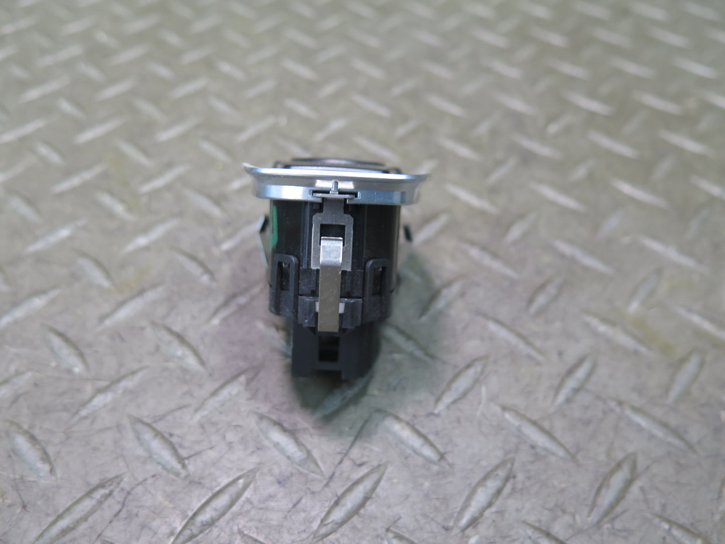 2015-2020 BMW F32 F33 F82 F83 M4 Engine Start Stop Button Switch 9250734