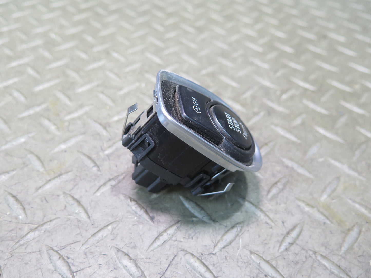 2015-2020 BMW F32 F33 F82 F83 M4 Engine Start Stop Button Switch 9250734