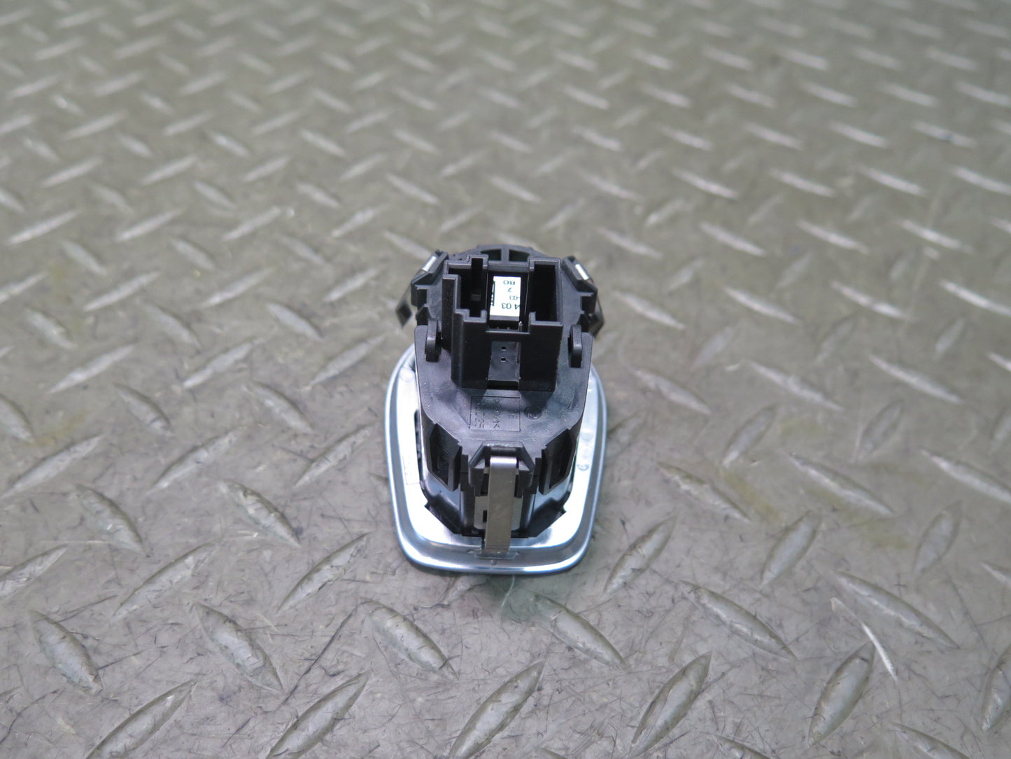 2015-2020 BMW F32 F33 F82 F83 M4 Engine Start Stop Button Switch 9250734