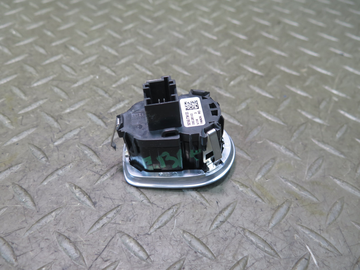 2015-2020 BMW F32 F33 F82 F83 M4 Engine Start Stop Button Switch 9250734