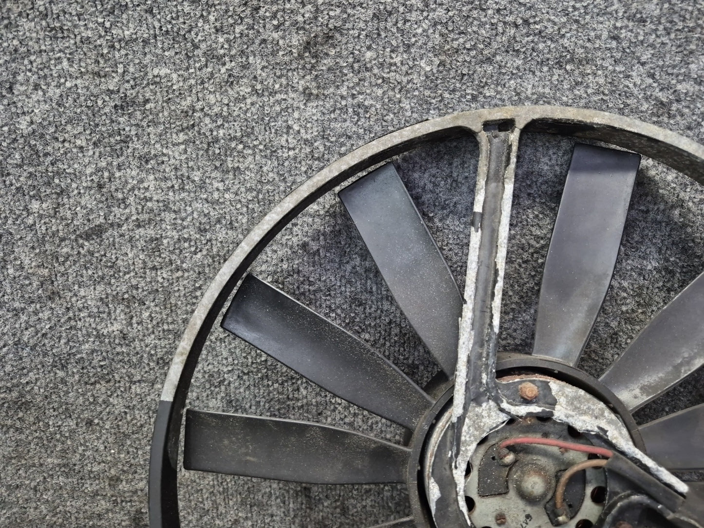 1984-1986 Porsche 928 S A/C Air Condition Condenser Cooling Fan Blade