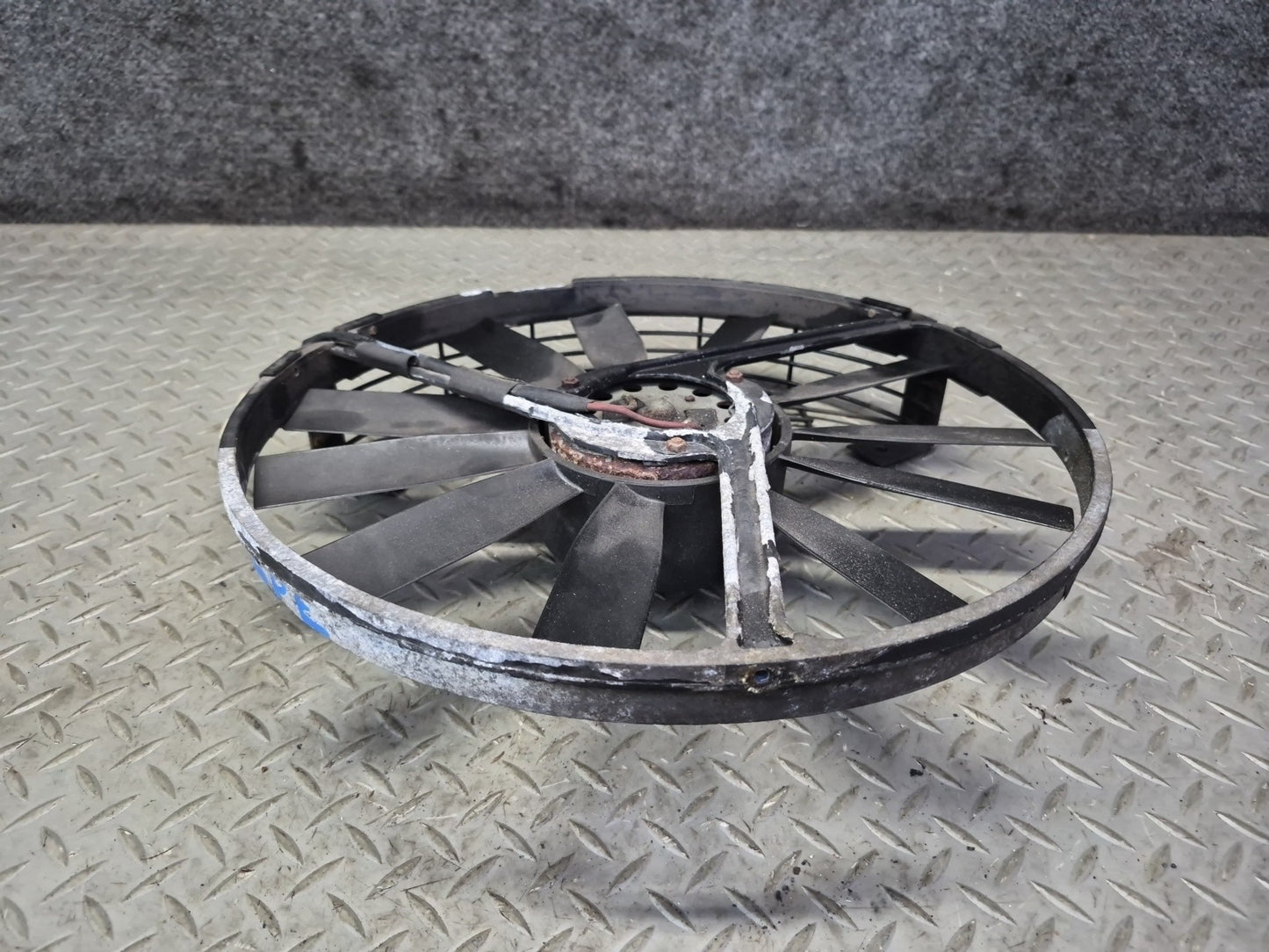 1984-1986 Porsche 928 S A/C Air Condition Condenser Cooling Fan Blade