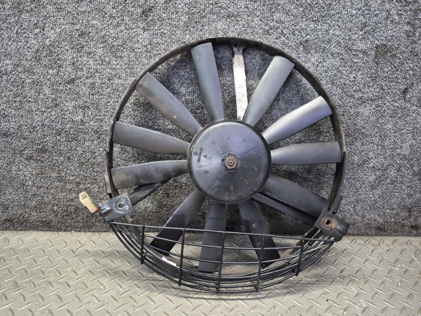 1984-1986 Porsche 928 S A/C Air Condition Condenser Cooling Fan Blade
