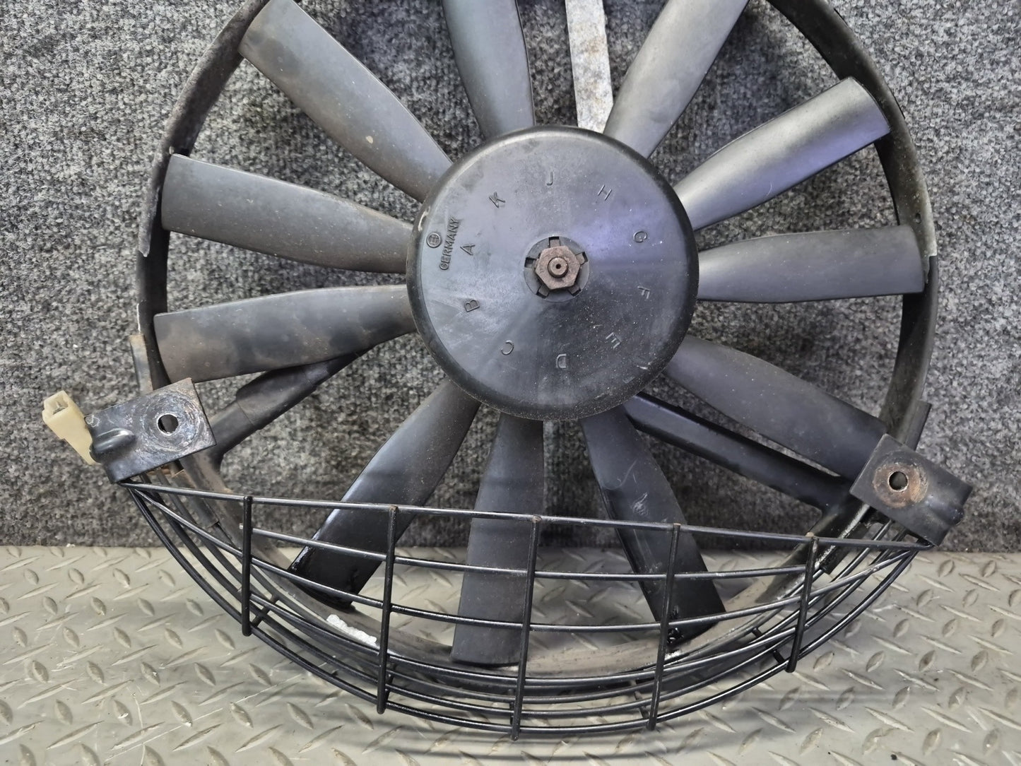 1984-1986 Porsche 928 S A/C Air Condition Condenser Cooling Fan Blade