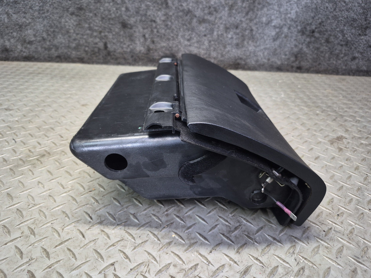 1984-1991 Porsche 928 Dash Glove Box Compartment Storage Door Lid