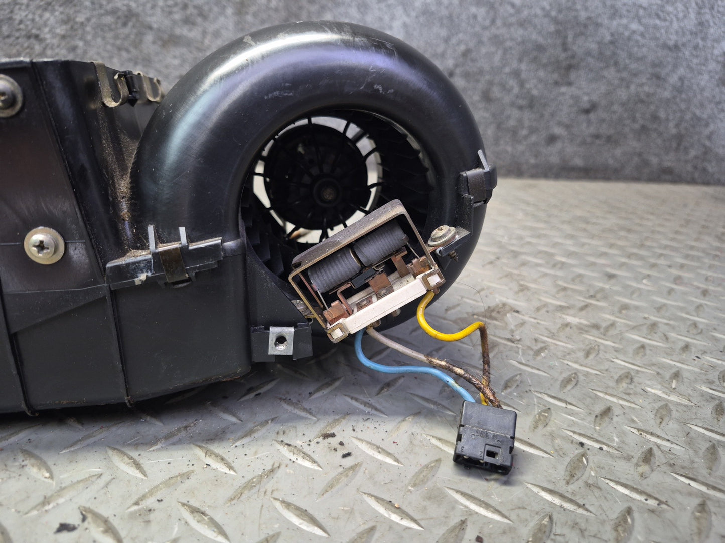 1984-1991 Porsche 928 Heater Core A/C Hvac Housing Box Assembly
