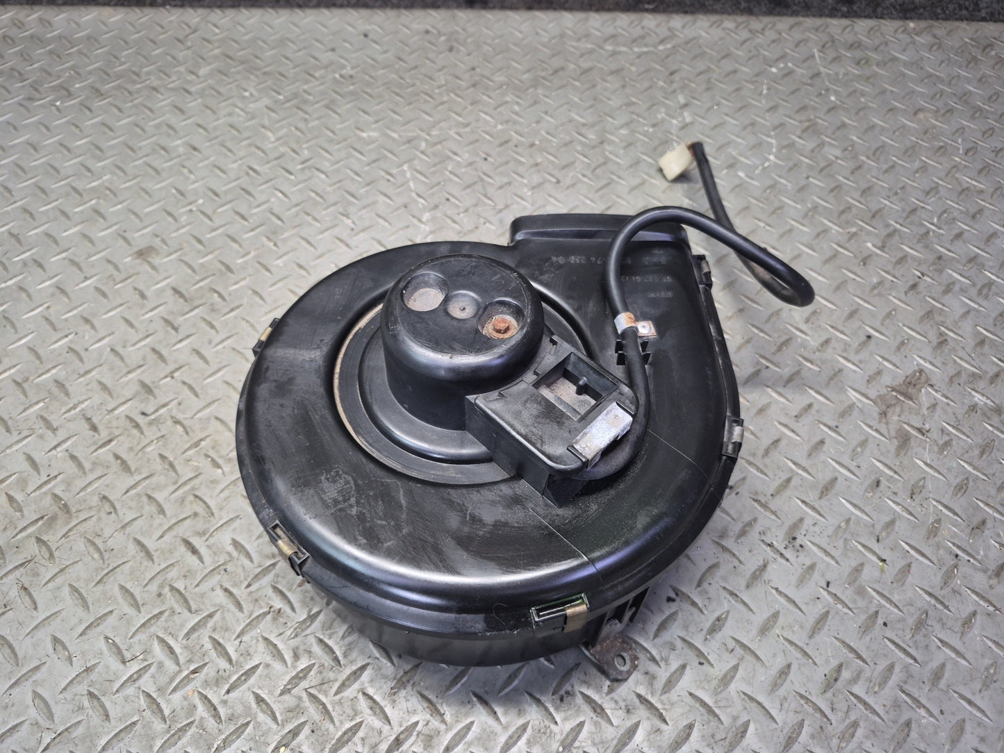 1984-1991 Porsche 928 A/C Heater Blower Motor Fan 92857426704